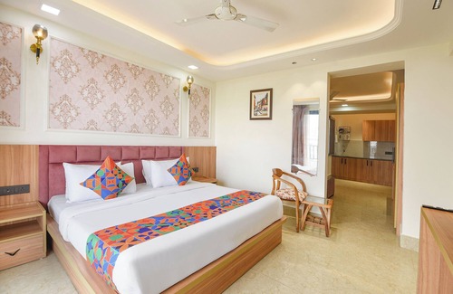 DLF Phase 5 Hotel | Fabhotel Prime Atithyam