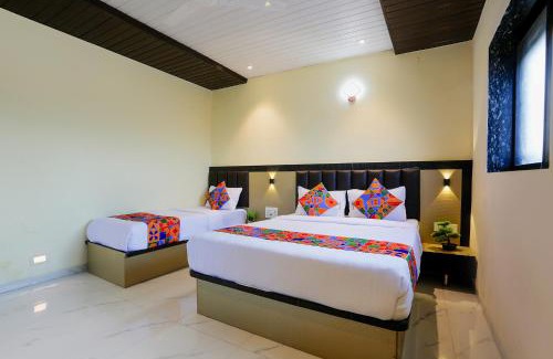 Dharavi Hotel | FabHotel Prime Land - Nr BKC