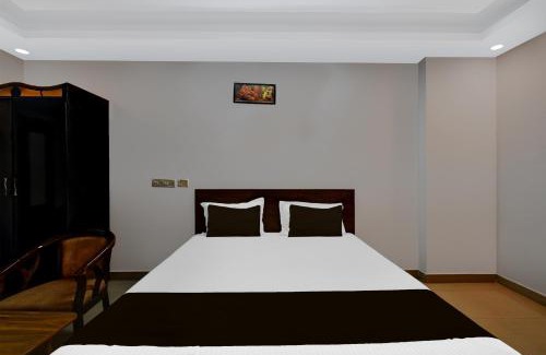 Shamshabad Hotel | FabHotel Pushpa Grand