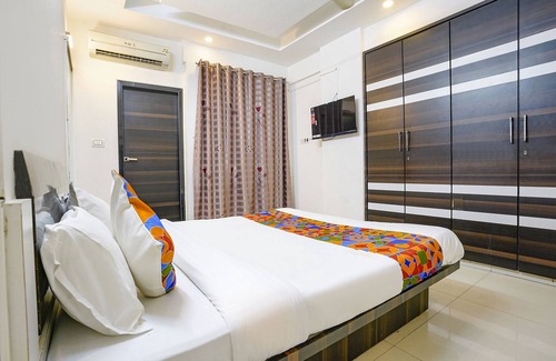 Mira Bhayandar Hotel | FabHotel Shree Balaji NX Banquets & Apartment