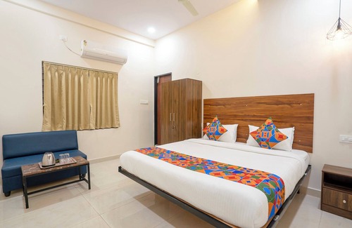 Hyderabad Hotel | Fabhotel Three Waves