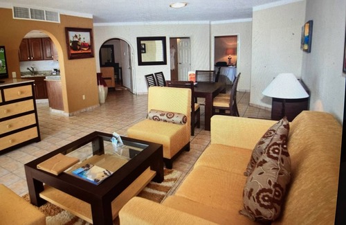 Mexicali Complejo | Fabulous Cabo Resort! December weeks available!