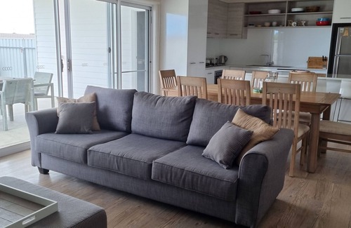 Waterhouse Casa | Fabulous home near Long Beach