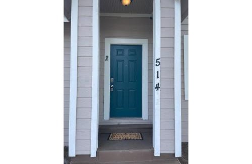 Near East Side Apartamento | Fabulous Newly Renovated 2Br1Ba Near Downtown