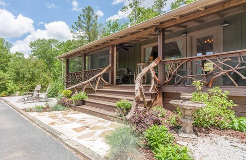 Tiger Cabina | Fabulosa vista y ubicación. Vista del campo francés en la hermosa N. Georgia.
