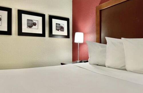 Fort Wayne Hotel | FairBridge Inn & Suites Fort Wayne
