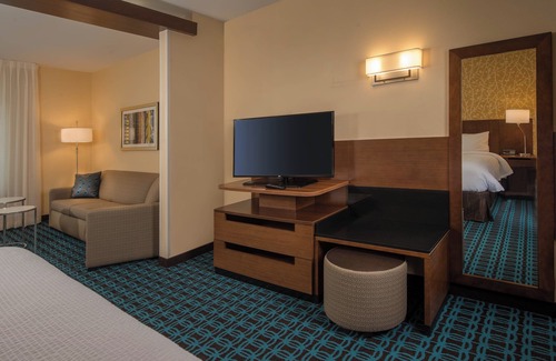 Washington Hotel | Fairfield Inn and Suites by Marriott Washington
