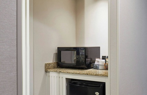 Newtonville Hotel | Fairfield Inn & Suites by Marriott Albany Airport