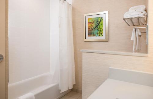 Stow Hotel | Fairfield Inn & Suites by Marriott Akron Stow