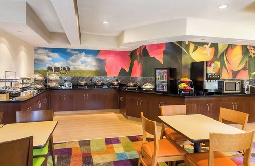 East Beltline Hotel | Fairfield Inn & Suites Grand Rapids