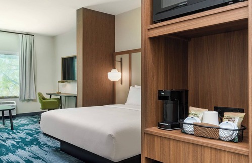 Hanford Hotel | Fairfield Inn & Suites Hanford