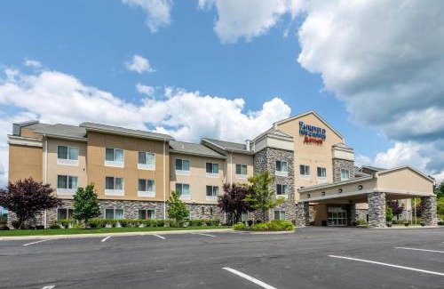 Slippery Rock Hotel | Fairfield Inn & Suites by Marriott Slippery Rock
