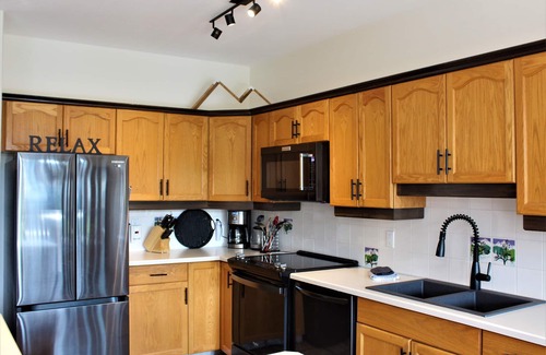 East Kootenay Casa | Fairmont Hot Springs home below the Canadian Rockies, British Columbia CANADA.