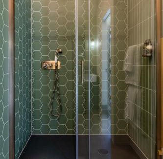 Crynant Hotel | Fairyhill