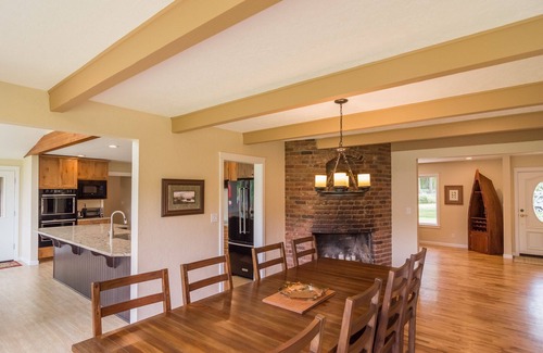 Roseburg Casa | Whistlers River House - Precios introductorios