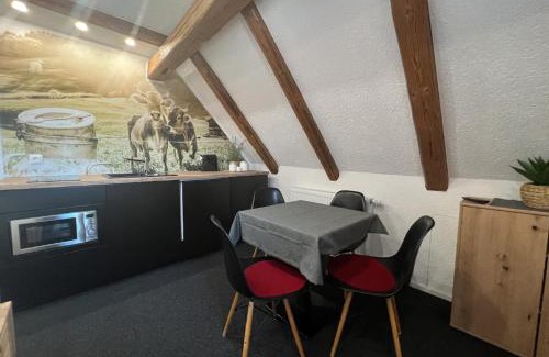 Polsingen Casa | Familienzimmer mit Bettenlager