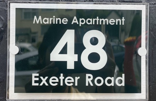 Dawlish Apartamento | Family 4-bed Apartment in Dawlish With Sea View