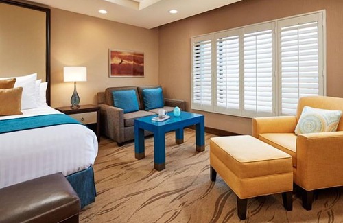 Village of La Jolla Hotel | Family Beach Escape! Offers On-Site Dining