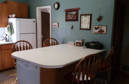 Vienna Casa | Casa de campo familiar lista para una escapada en el este de S Dak. Cerca de caza y pesca.