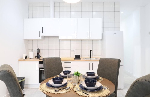 Port de Sagunt Casa | Family-Friendly Modern Home Near the Beach with Terrace and High-Speed Internet