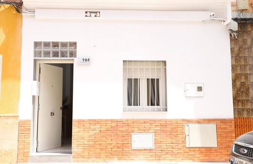 Port de Sagunt Casa | Family-Friendly Modern Home Near the Beach with Terrace and High-Speed Internet