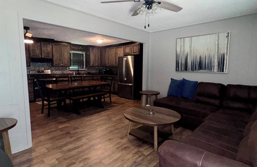 Philadelphia Casa | Family-Friendly 3BR Gem in Philadelphia – Your Home Away from Home!