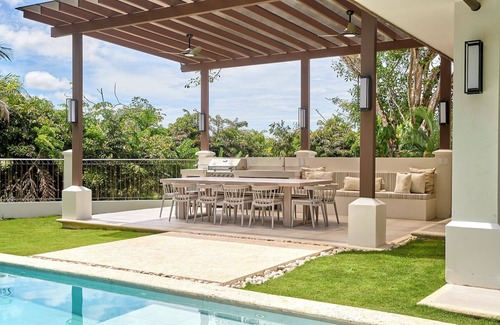 Esterillos Este Villa | Family-friendly luxury jungle villa with pool, BBQ terrace & wildlife views