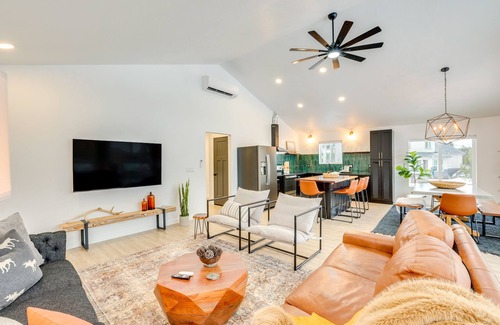 Fir Grove Estates Casa | Family-Friendly Donnelly Home w/ Private Hot Tub!