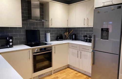 Birdwell Casa | Family Friendly House suitable for contractors as well