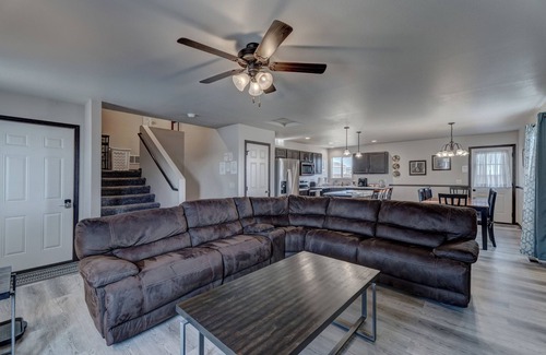 Rapid City Casa | Family Friendly, Locally Owned, Home on a Hill!
