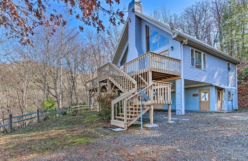 Murphy Casa | Family-Friendly Murphy Cabin with Deck and Fire Pit!