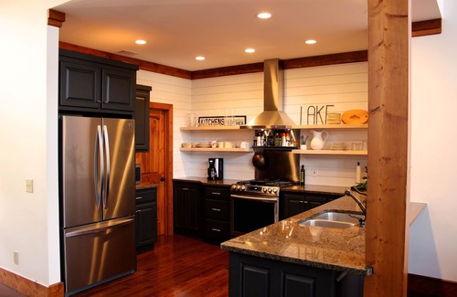 Clarkesville Casa | Un retiro para familias en el lago Burton, capacidad para 14