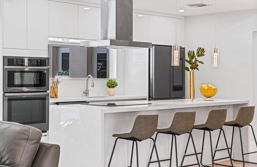 Miami Gardens Casa | Family Fun House w/ Pool, Games, Sports & BBQ