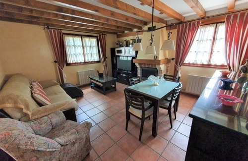 Orduna Casa | CASA FAMILIAR CON JARDÍN EN ORDUÑA, CERCA DEL PARQUE NATURAL DEL GORBEA
