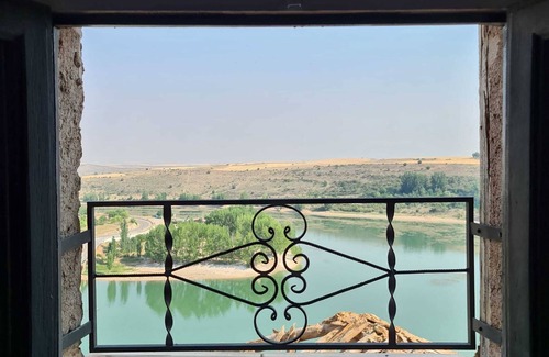 Maderuelo Cabaña | Casa familiar con vistas al pantano de Linares