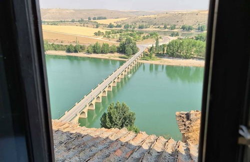 Maderuelo Cabaña | Casa familiar con vistas al pantano de Linares