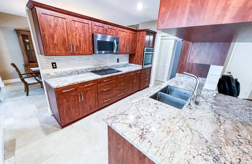 Cutler Bay Villa | Family Oasis - Heated Salt Pool & Pool Table - Close to Keys and Beach