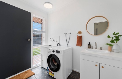 Sydenham Casa | Family Oasis near Watergardens Parking