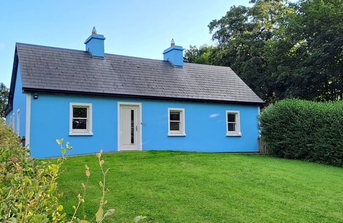 Logboy Cabaña | Hermosa casa restaurada en East Mayo con 4 * Premio de la Autoridad de Turismo de Irlanda