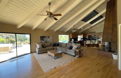 Covenant Casa | Privada Rancho Santa Fe Raíces en familias numerosas! Piscina, jacuzzi y Pista de tenis