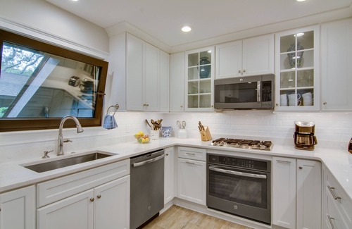 West Beach Cabaña | Retiro familiar: el alquiler más cercano de Oceanwoods a la playa, porche protegido, wifi