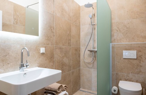 Parndorf Apartamento | Family suite with terrace - sunny Pannonia