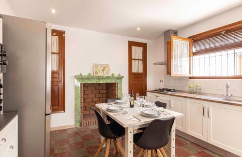 Durcal Cabaña | Fantástica casa con piscina privada, jardín y wifi