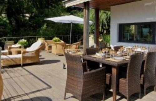 Mougins Villa | Fantástica villa en Mougins con una super piscina, 2 jacuzzis y un fantástico jardín.