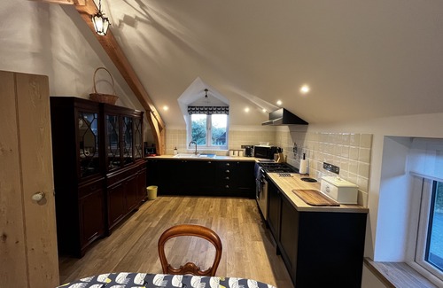 Woodfalls Cabaña | Farm Cottage on a Secluded 9-acre Equestrian Small Holding