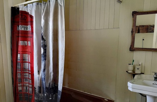 Ngatimoti Otro | Casa de campo en una zona tranquila con vistas a la montaña.