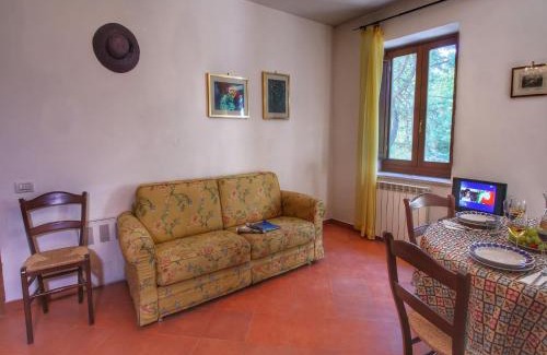 Gualdo Cattaneo Casa | Farmhouse in Umbria near Lake Trasimeno