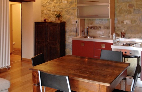 Lizzano in Belvedere Casa | Casa rural en Imola con piscina y cascadas