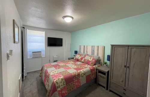 St. Charles Otro | Farmhouse Retreat at Bear Lake and North Beach