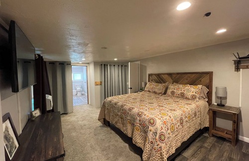 St. Charles Otro | Farmhouse Retreat at Bear Lake and North Beach